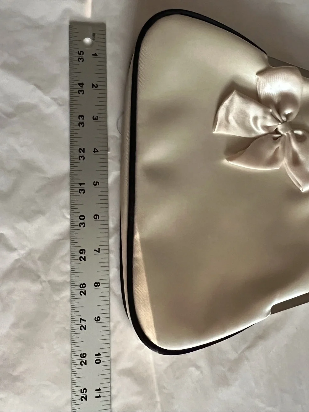 Vintage Elegant Cream Satin Bow Wristlet - Women Bags